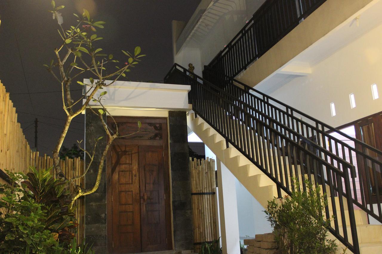 The Wayang Homestay Джокьякарта Экстерьер фото